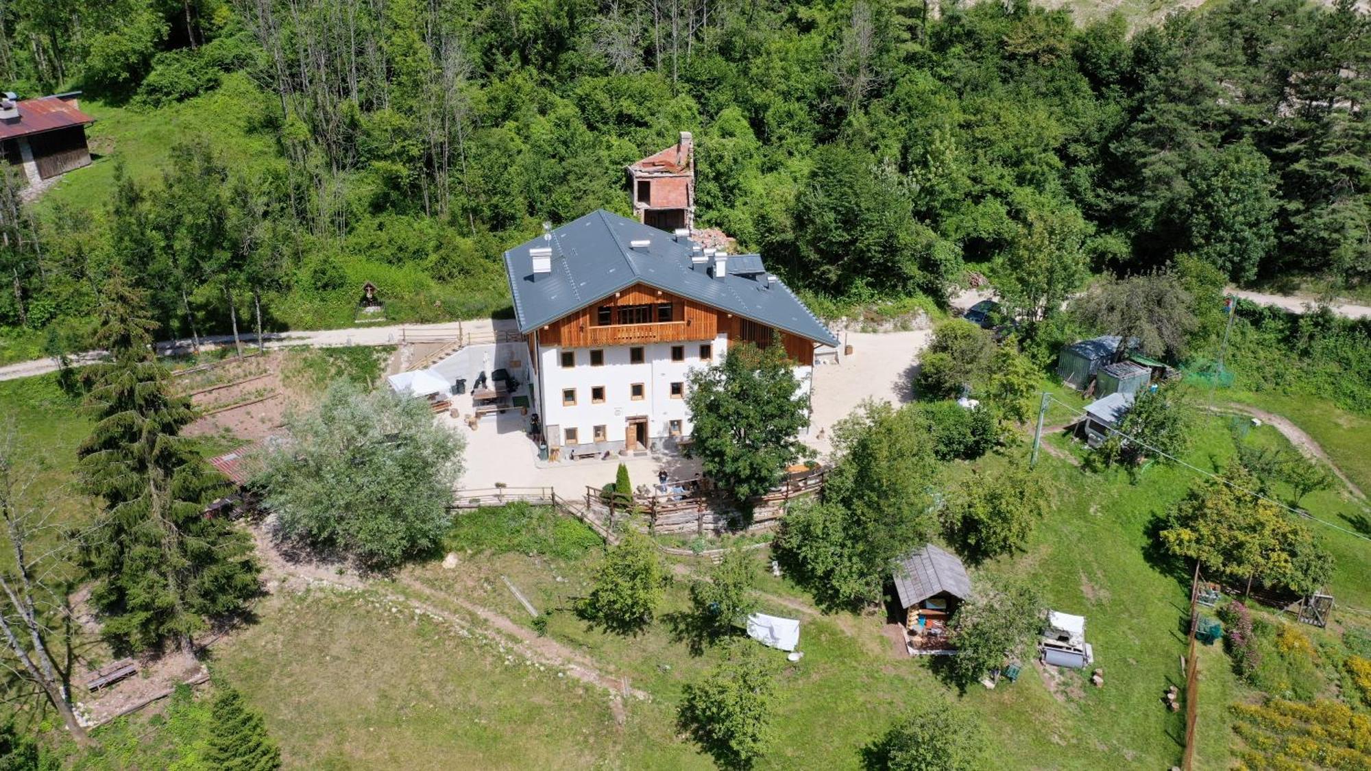 Agriturismo Borgo Damos Villa Valle di Cadore Bagian luar foto